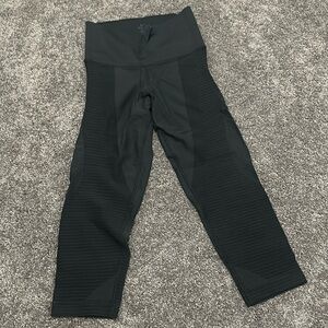 Nike Zone Sculpt Training Capris size Large